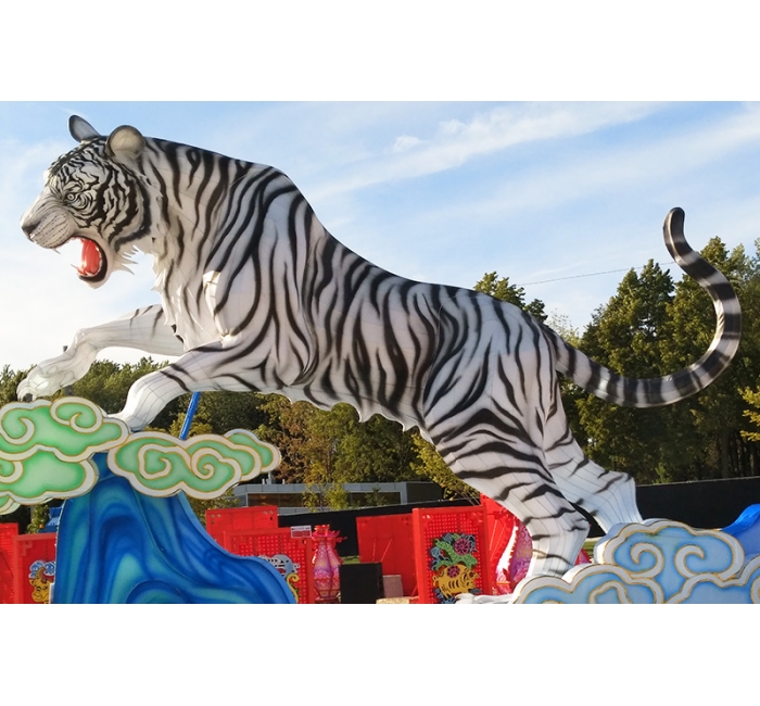 动物彩灯老虎